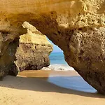 Апартаменты Seaescape Hideaway - Comfortable & Cozy